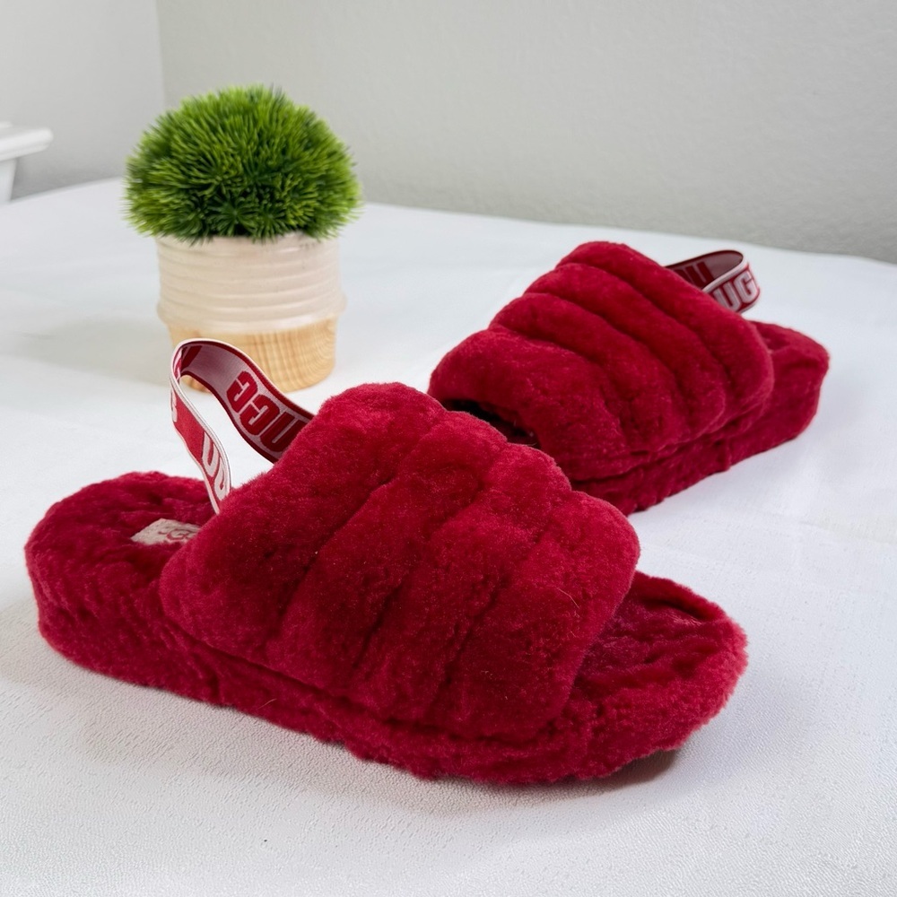 UGG Fluff Yeah Slide‎ Fuzzy Slipper Ribbon Red Size 8 Sheepskin